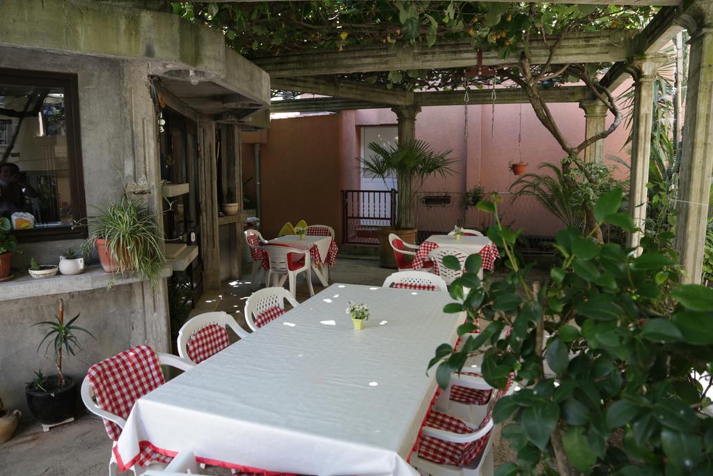 Lilian Apartments Будва Стая снимка