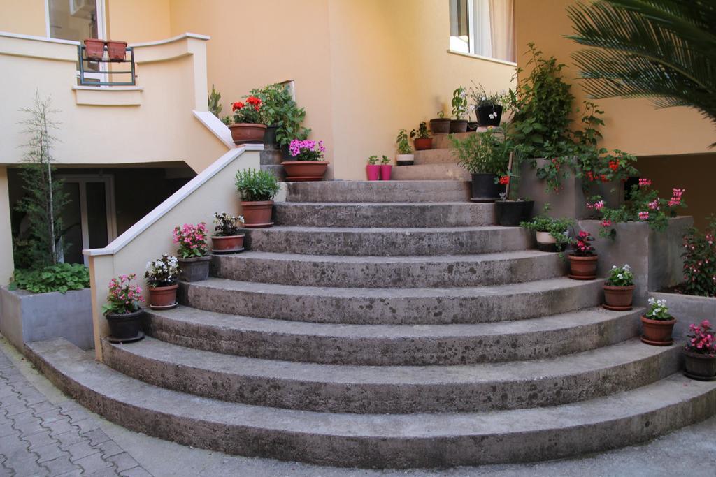 Lilian Apartments Будва Екстериор снимка